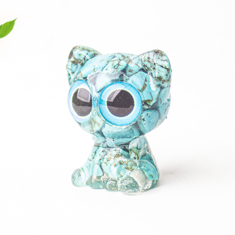 Natural crystal made big eyed crystal cat ornament