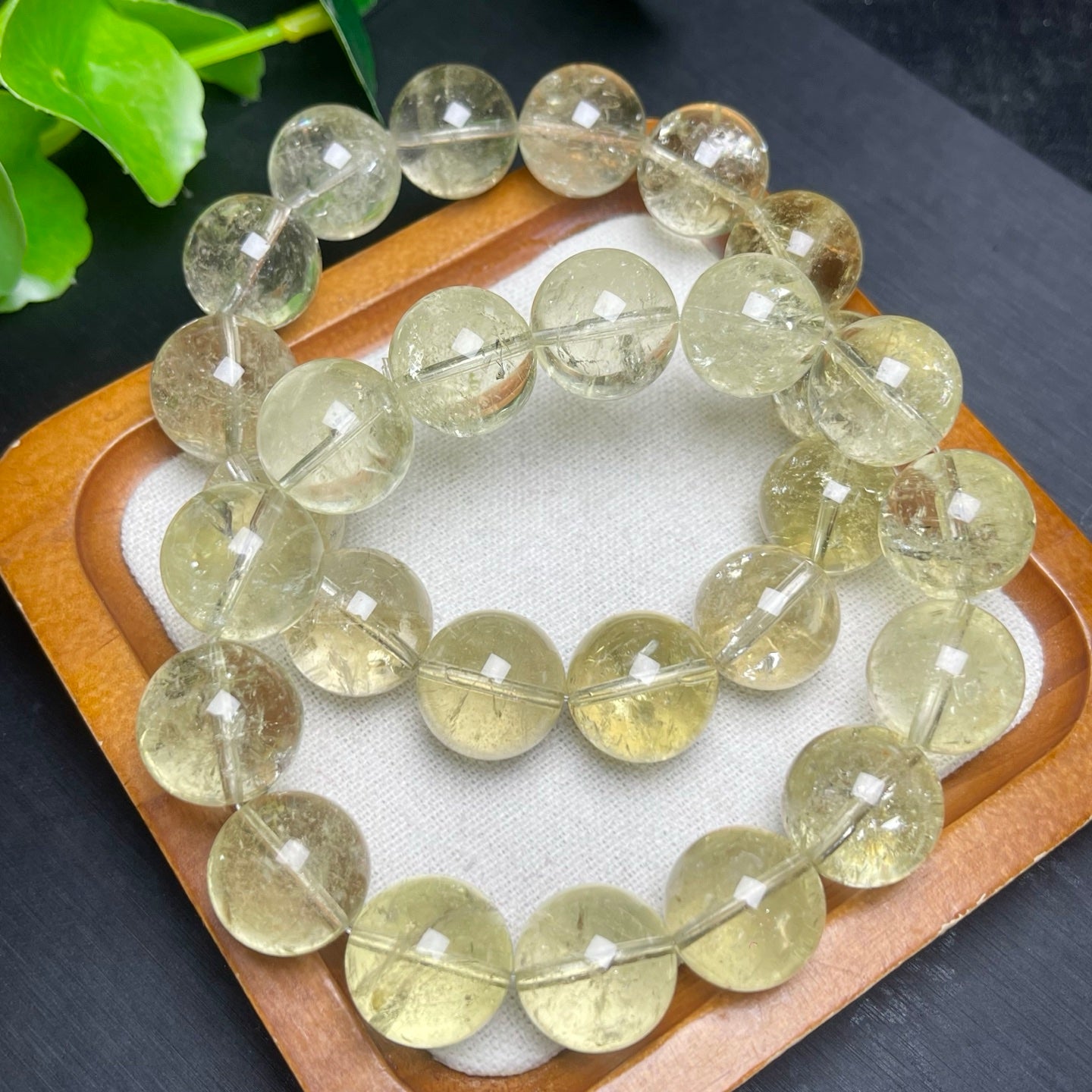 Huang Asai large grain single loop bracelet