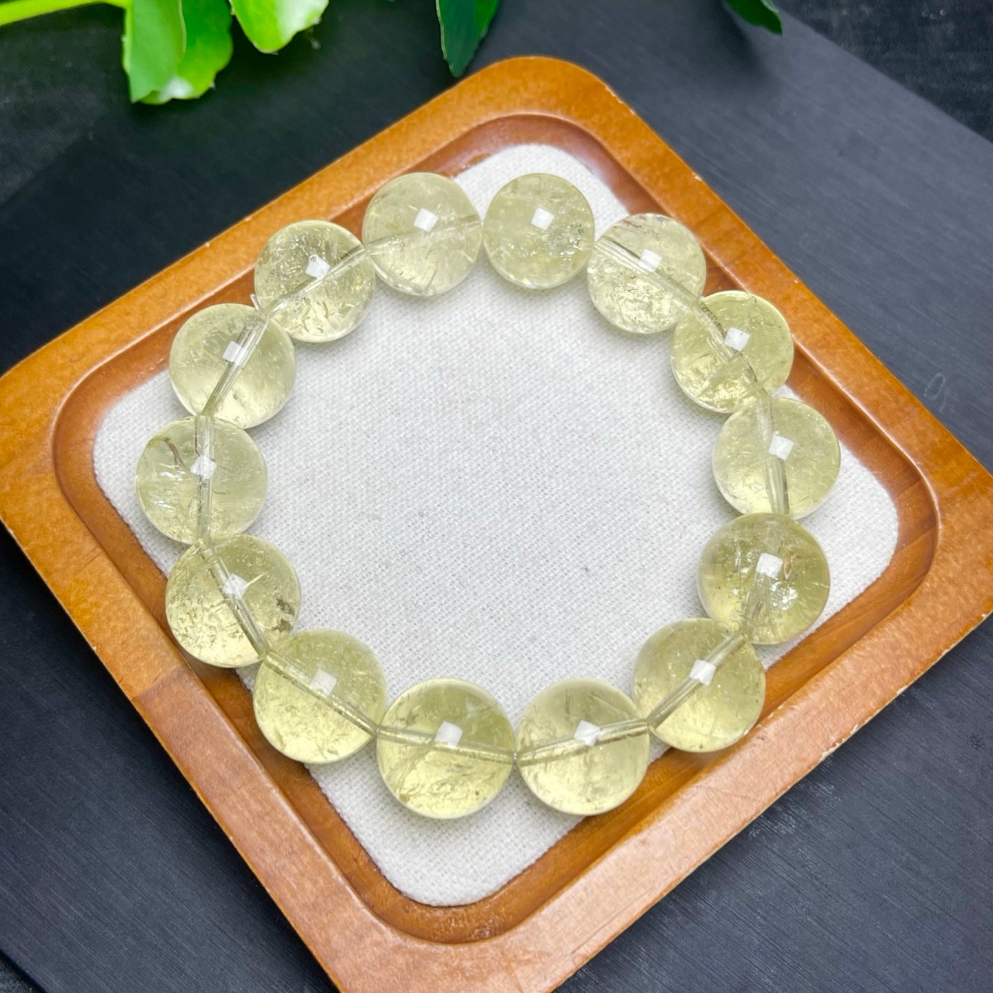 Huang Asai large grain single loop bracelet