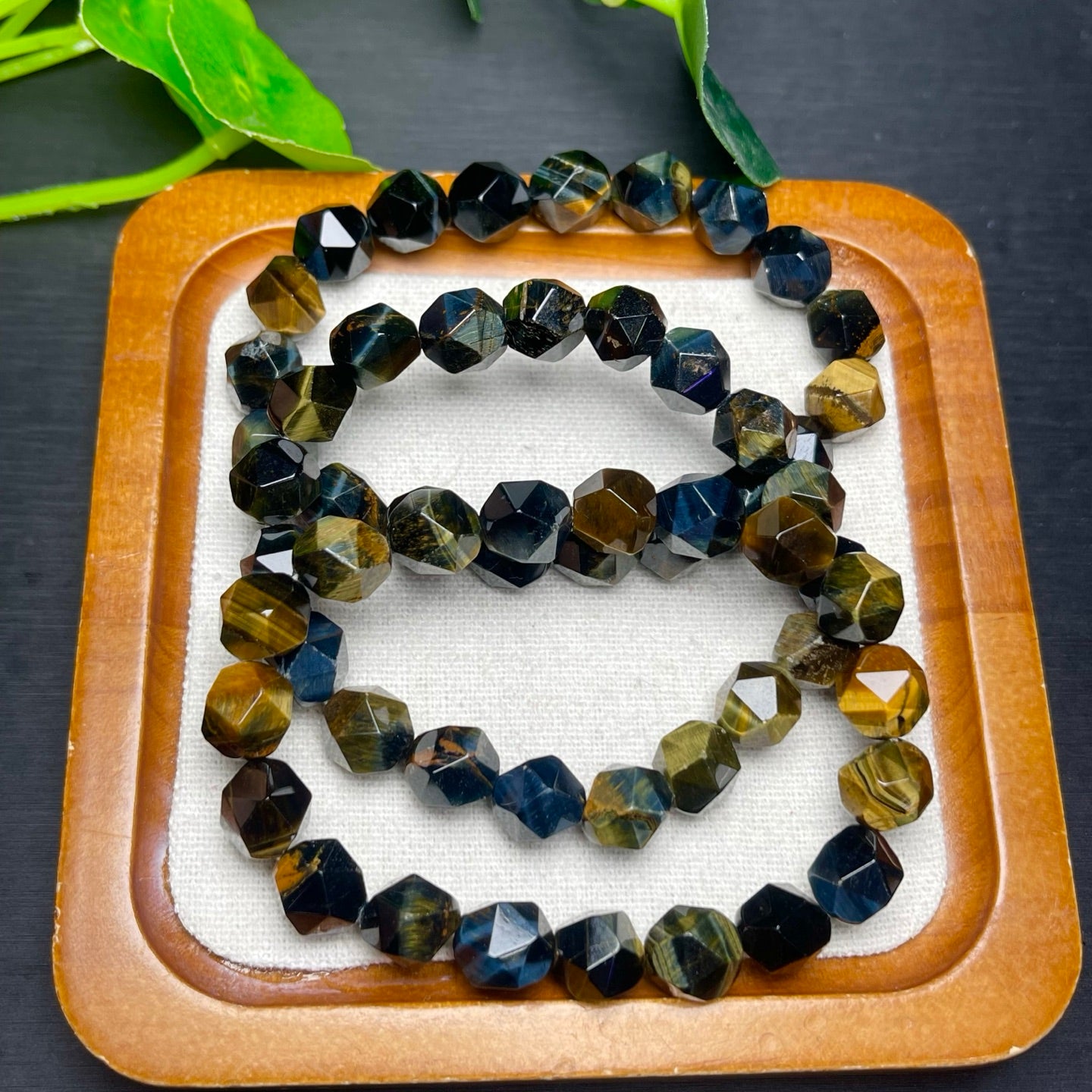Fantasy Tiger Faceted Single Loop Bracelet