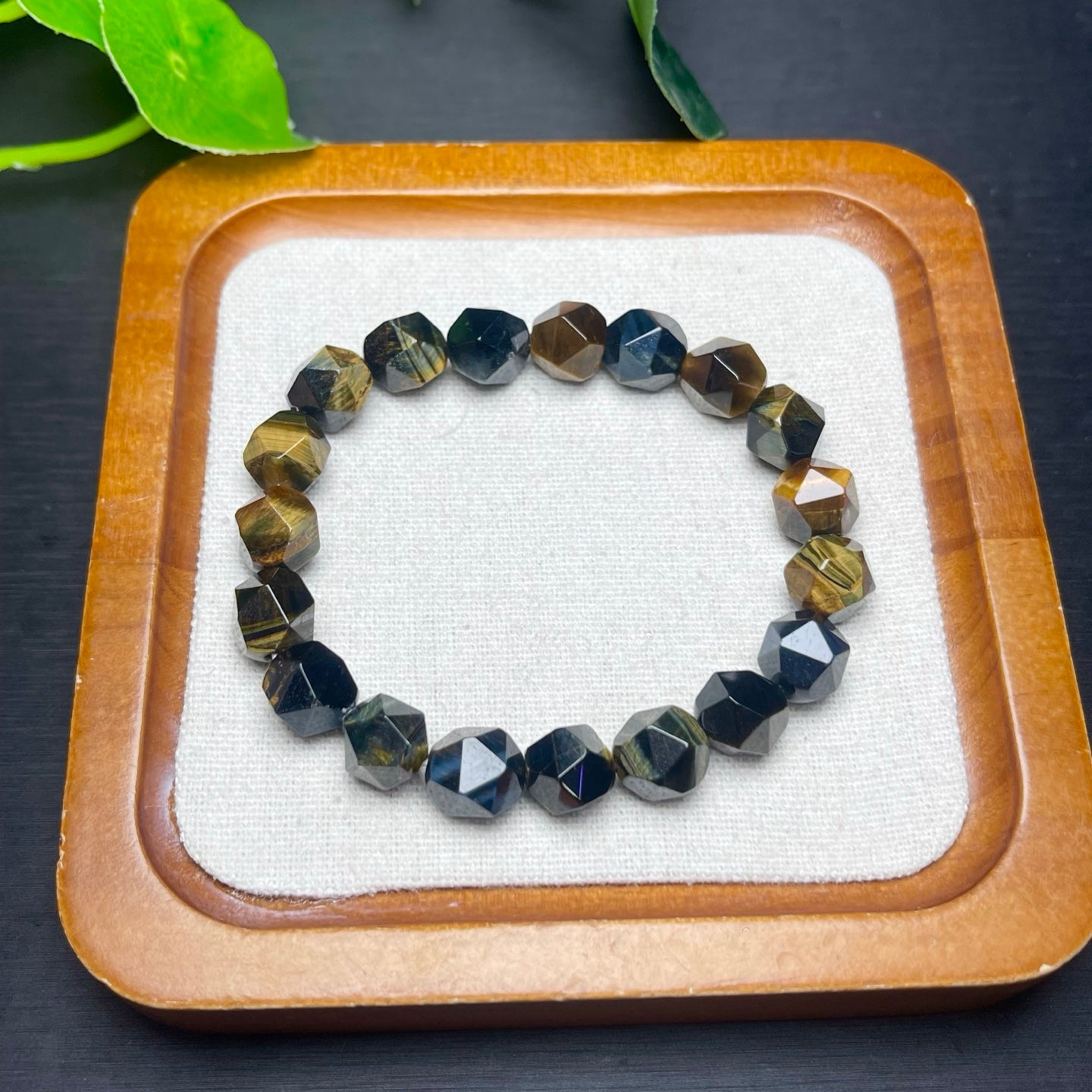Fantasy Tiger Faceted Single Loop Bracelet