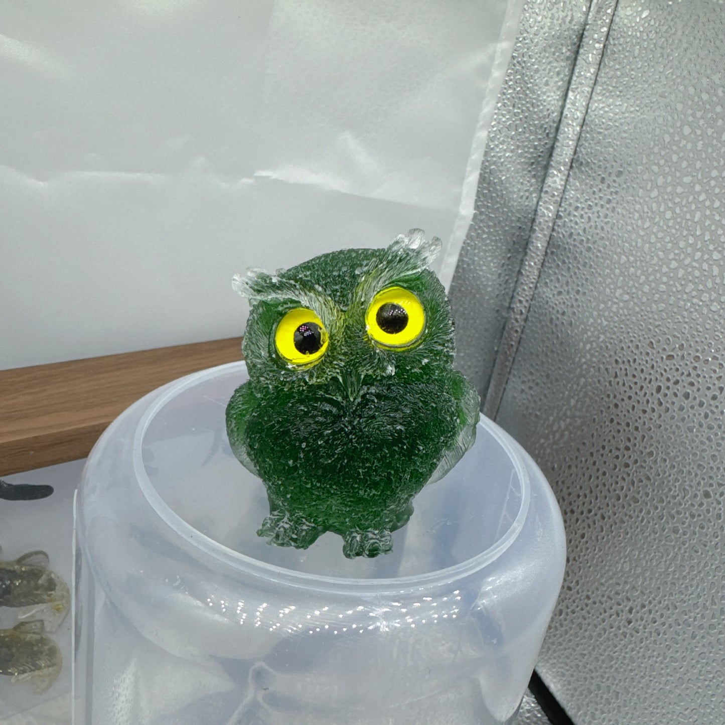 Natural crystal broken stone dropper owl ornament