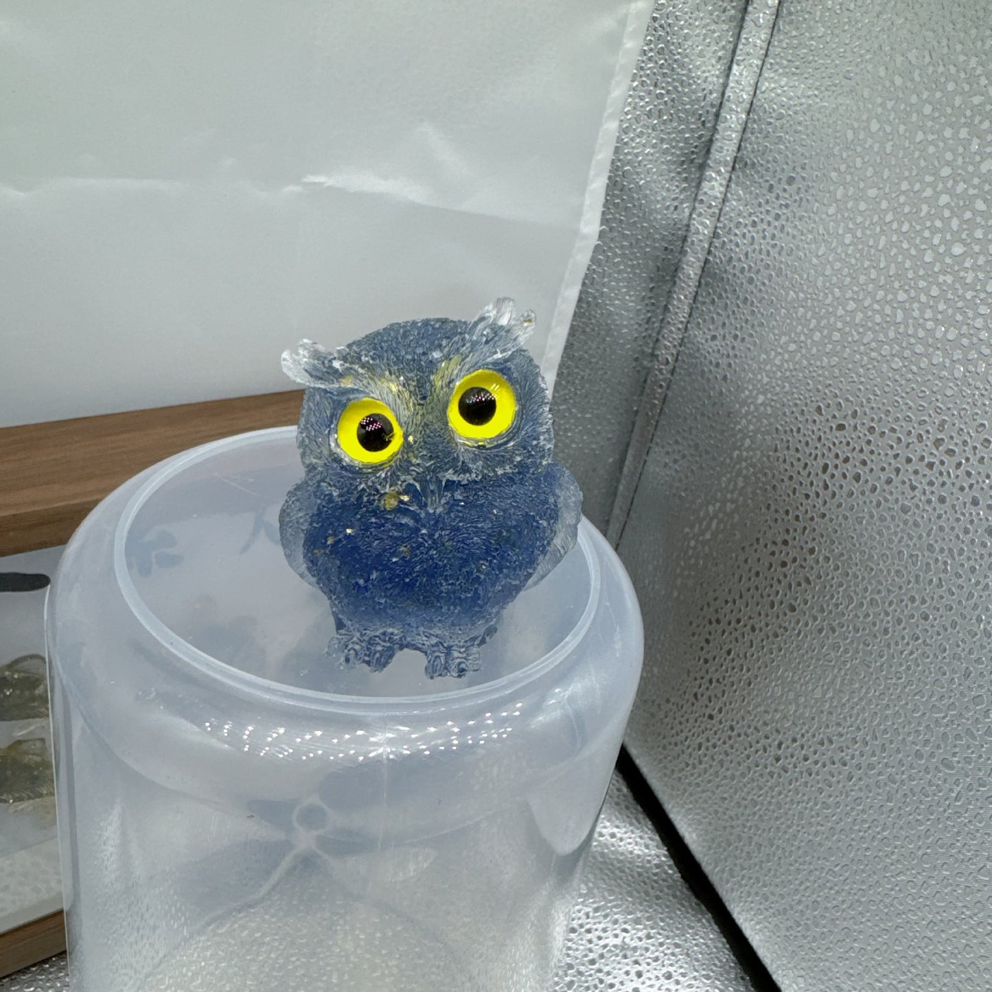 Natural crystal broken stone dropper owl ornament