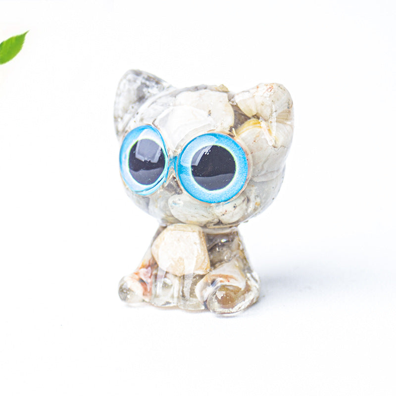 Natural crystal made big eyed crystal cat ornament