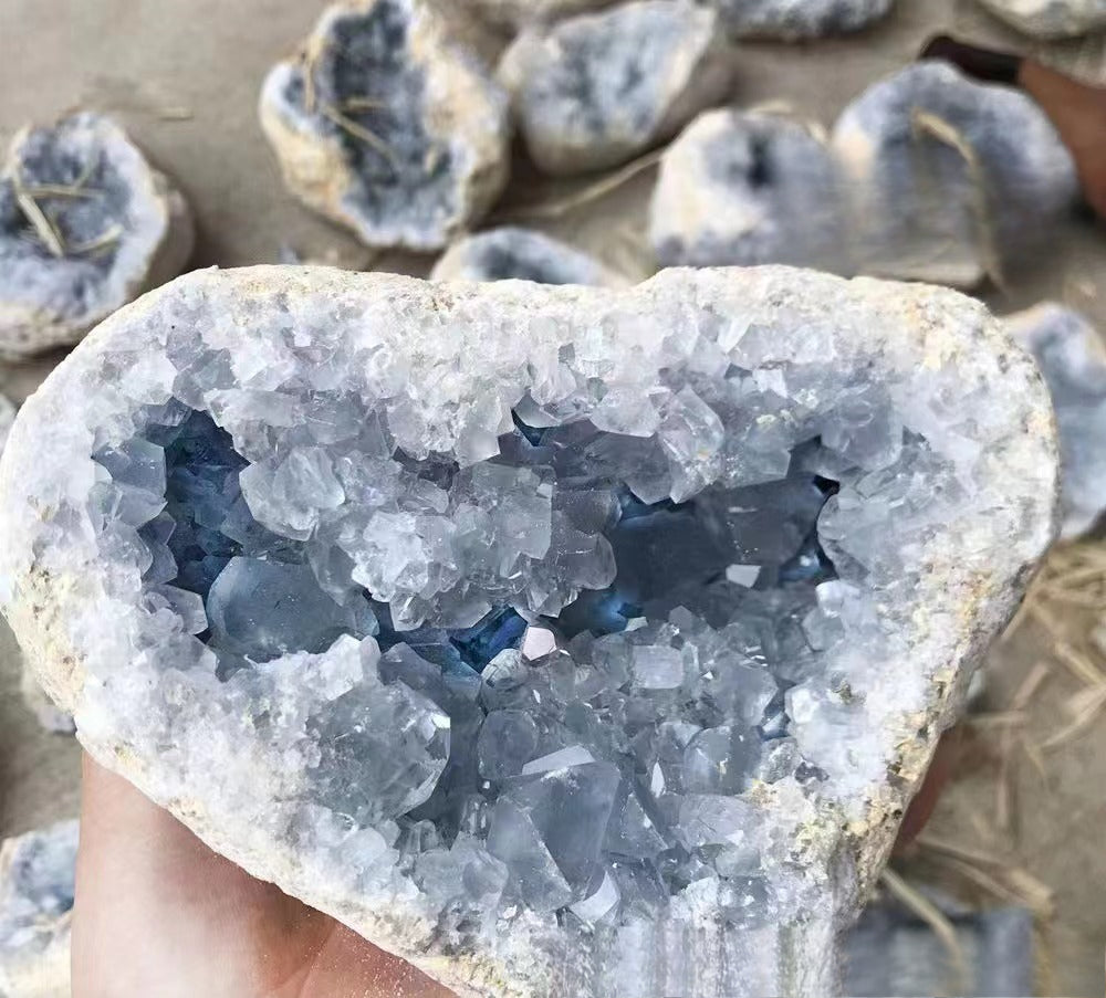 Natural mineral crystal ornaments made of lapis lazuli, sapphire, and other raw materials