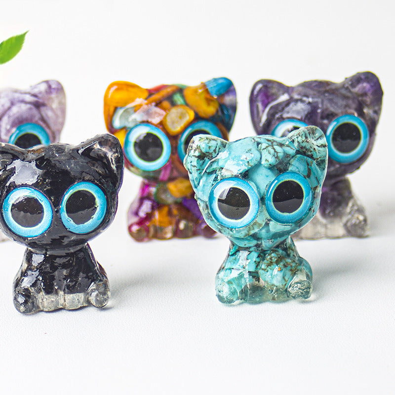 Natural crystal made big eyed crystal cat ornament