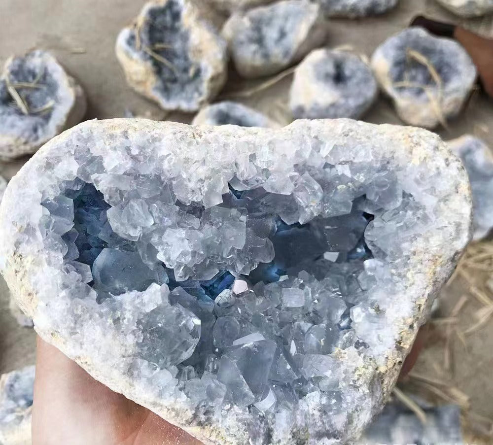 Natural mineral crystal ornaments made of lapis lazuli, sapphire, and other raw materials
