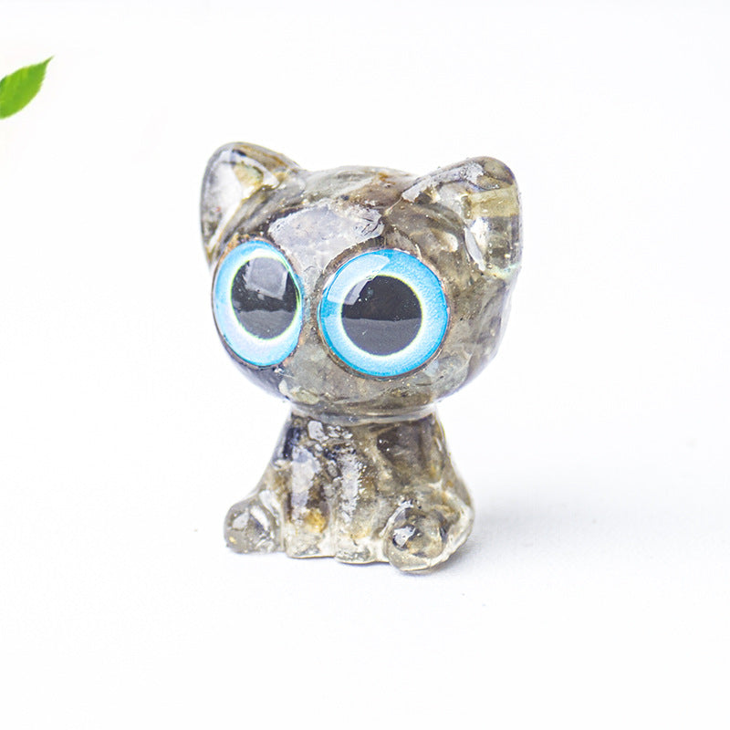 Natural crystal made big eyed crystal cat ornament