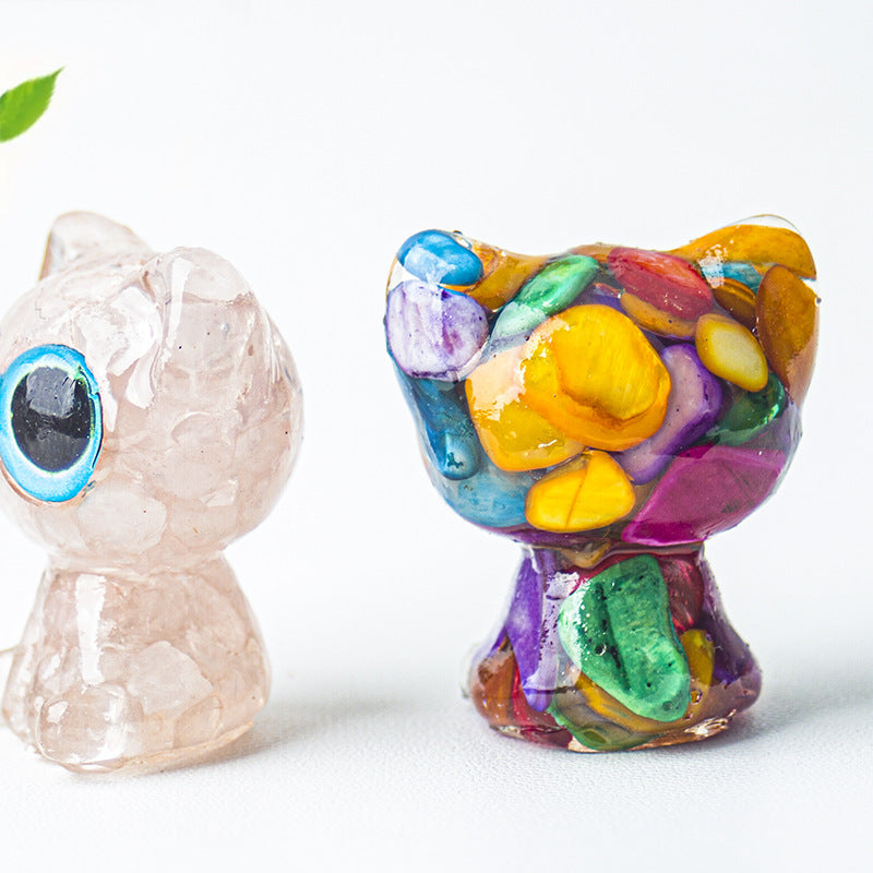Natural crystal made big eyed crystal cat ornament