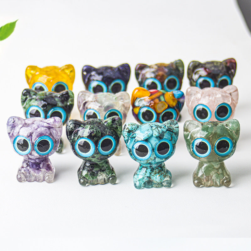 Natural crystal made big eyed crystal cat ornament