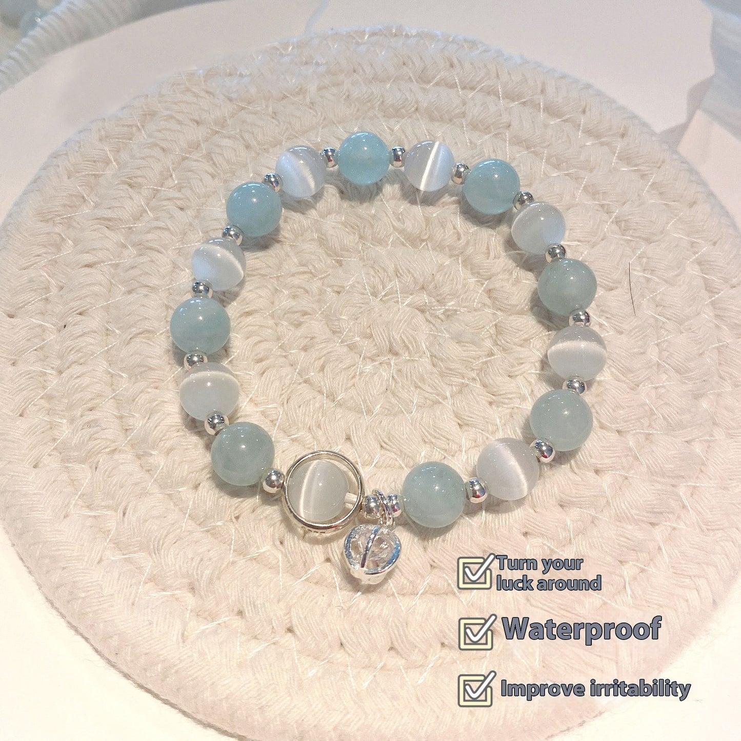 Transport bead bracelet with natural white crystal and blue crystal