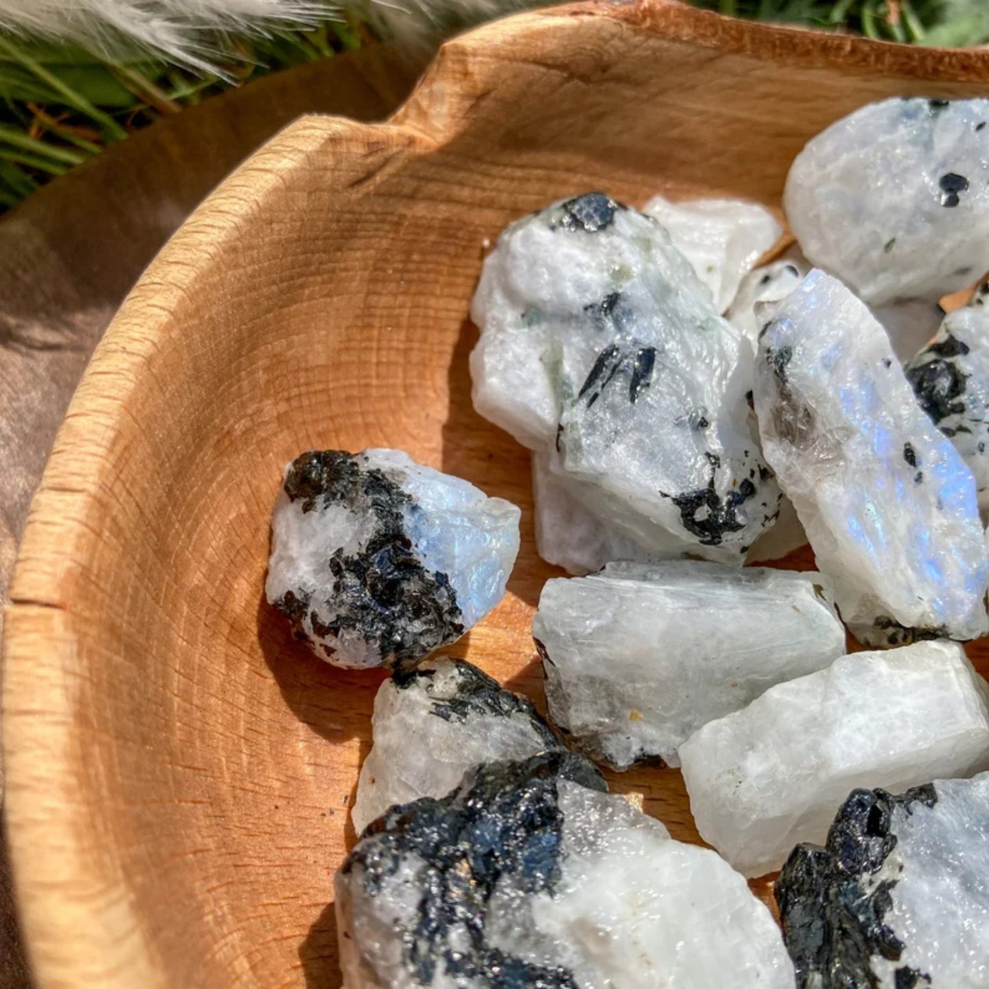 Natural raw stone, moonstone, rainbow moonstone, crystal