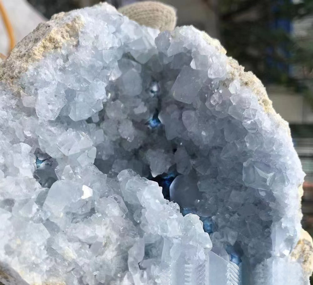 Natural mineral crystal ornaments made of lapis lazuli, sapphire, and other raw materials